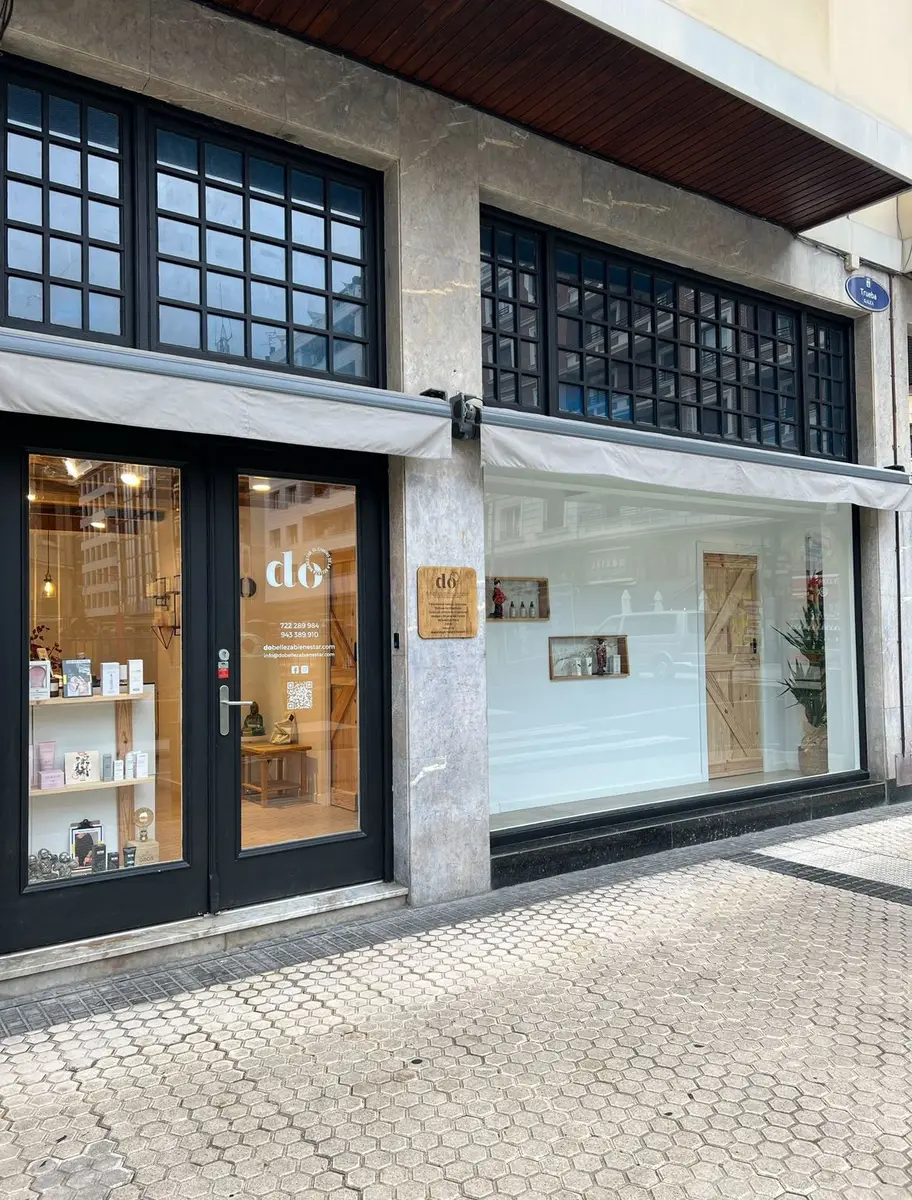 Fachada de DO Belleza Bienestar en Calle Trueba